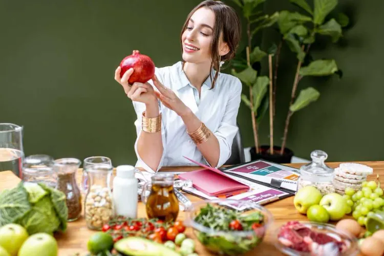10 TikTok Nutrition Trends to Skip, Backed by Dietitians
