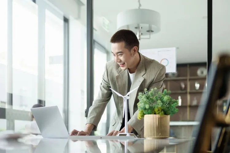 What Gen Z Entrepreneurs Are Doing Differently, And Why It Works